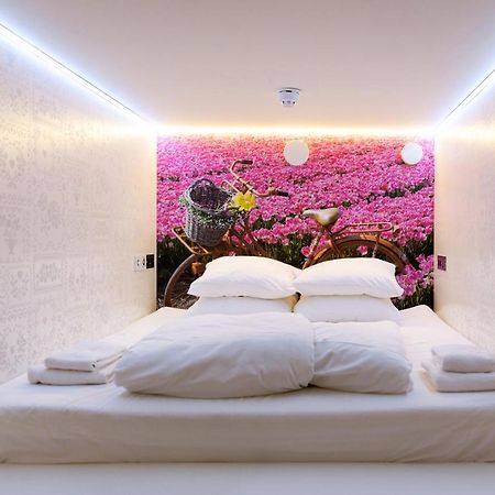 De Bedstee Boutique Capsules (Adults Only) Hotel Amsterdam Bagian luar foto